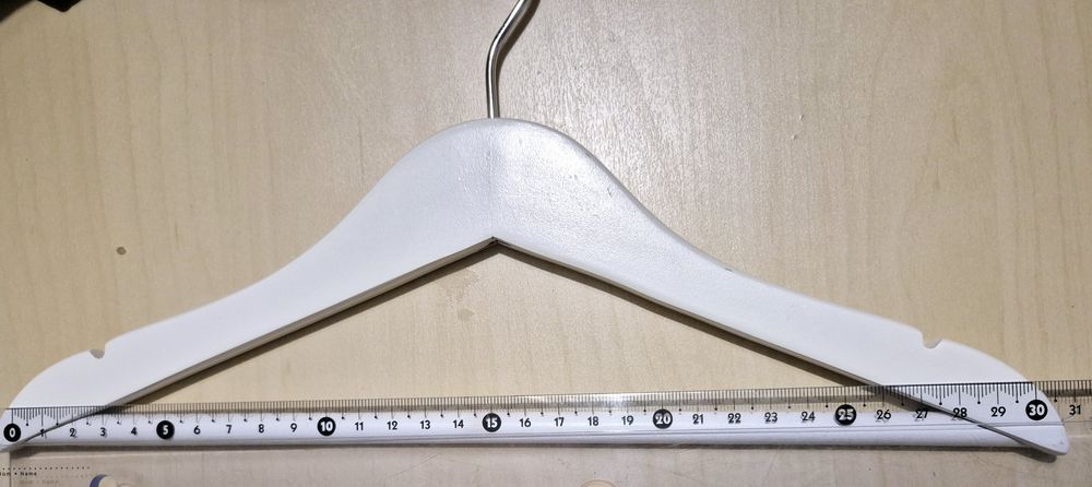 Cabides criança Madeira ikea (45 un., 35€ / 90 un., 60€)