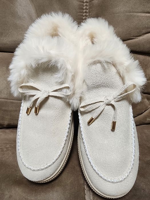 Продам зимние ботинки