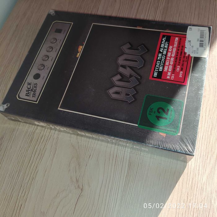 Lote 7 DVD's musicais AC/DC e Def Leppard