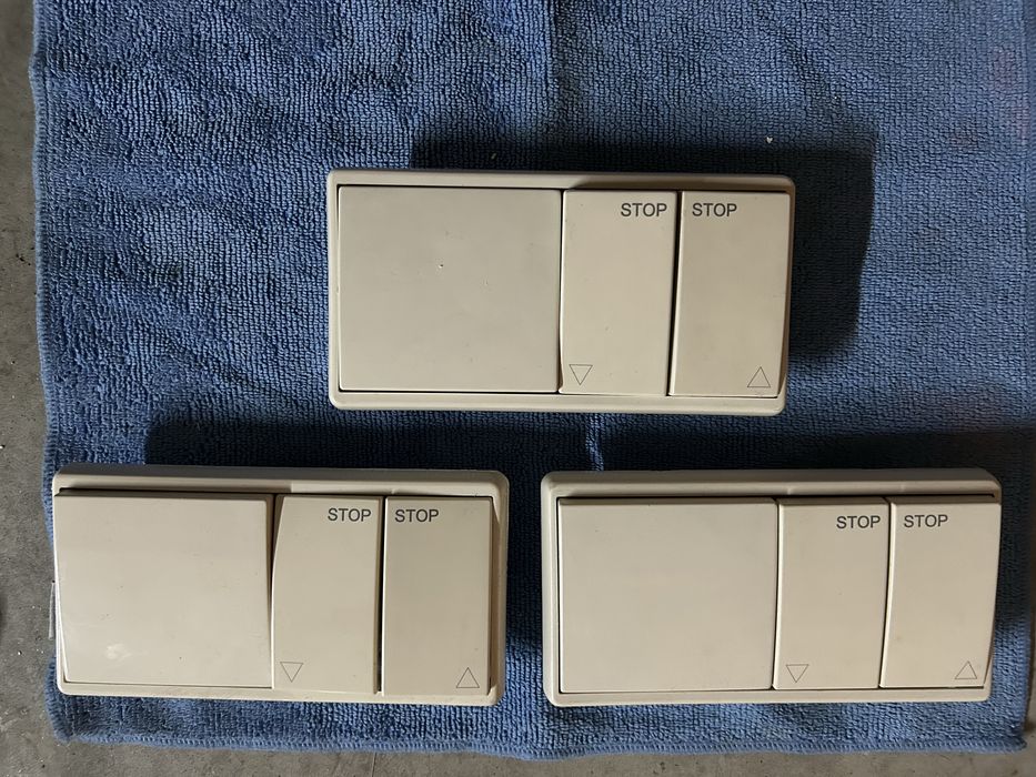 Tomadas, interruptores, comando dos estores...