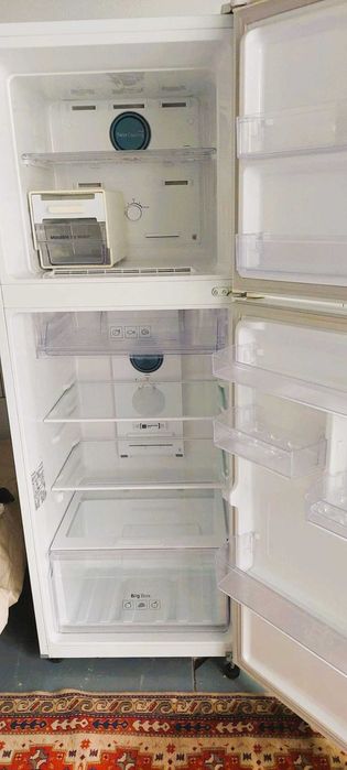 Frigorífico SAMSUNG RT29K5030WW- No Frost - 163.5 cm - 300 L - Branco