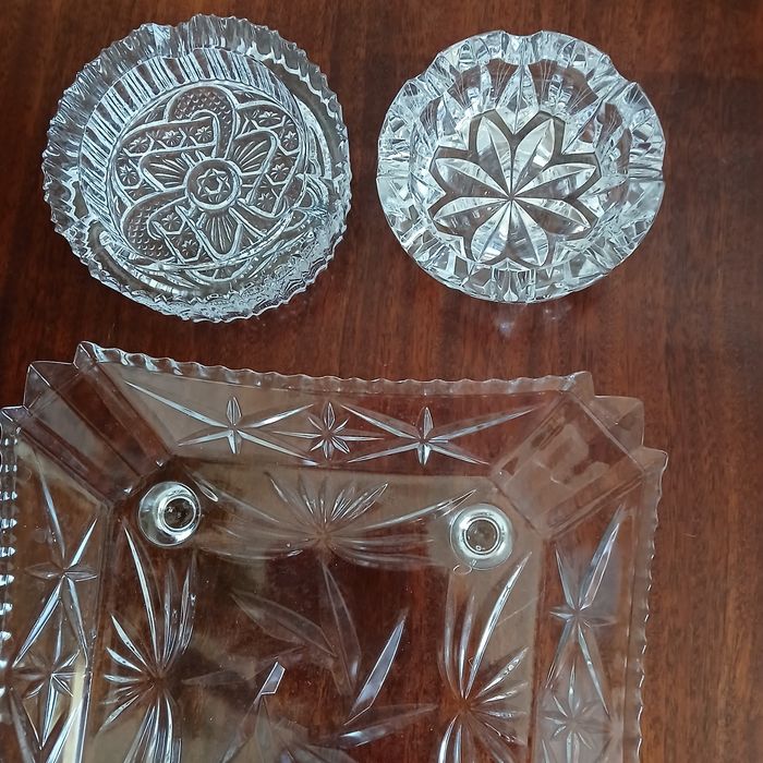 Хрусталь разного периода.