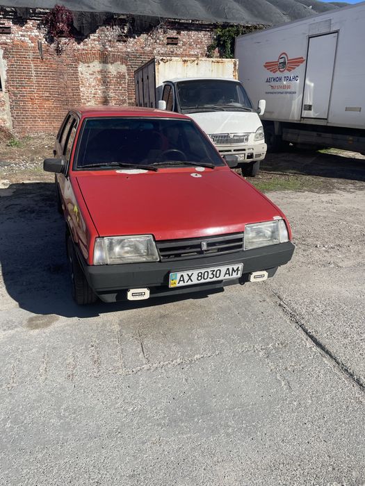 Автомобиль Ваз 21099