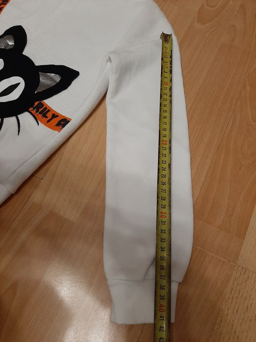 Bluza 134 biala z kotem