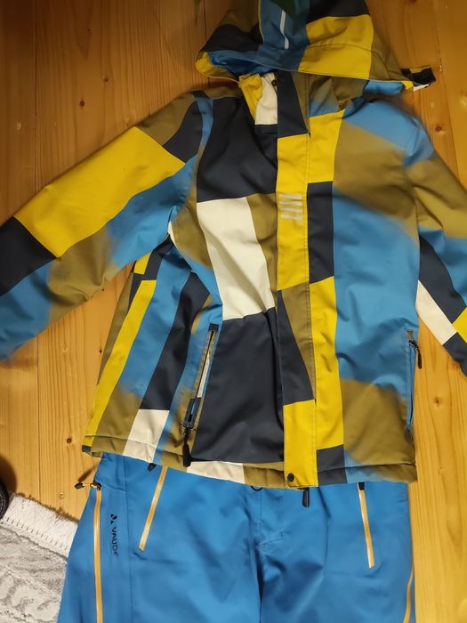 Чоловічий лижний костюм