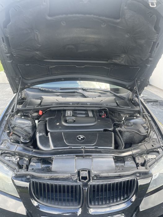 BMW E90 318d 2.0D | Manual | Klima | Kamera | Sprawne