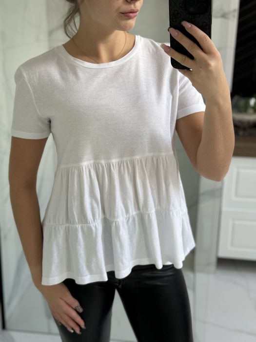Biała koszulka z falbankami damska