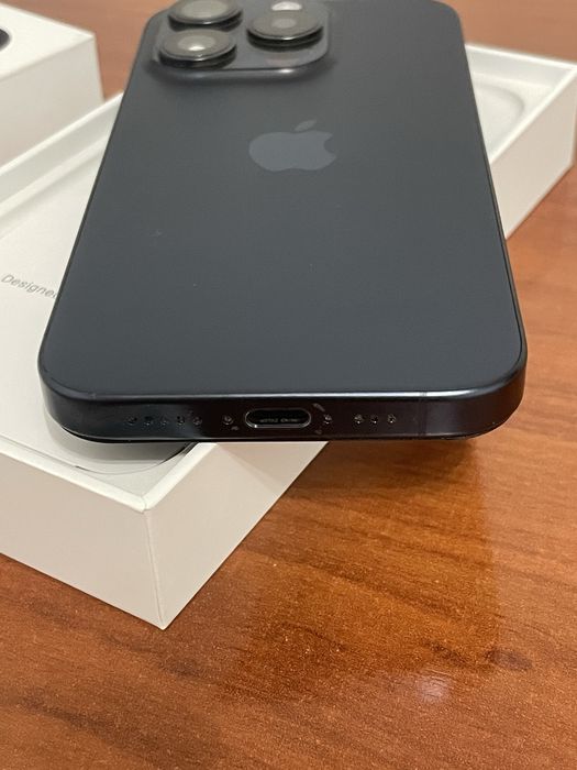 iPhone 15 Pro 128 GB , bateria 97%