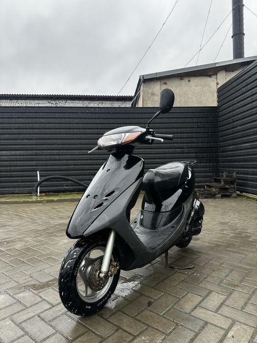 Продам скутер з контейнера хонда діо 35 ср