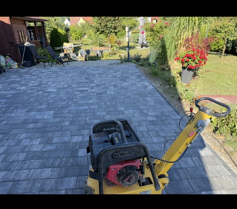 Usługi mini koparką i brukarstwo