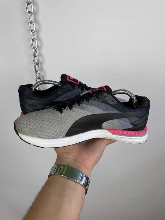 Жіночі спортивні кросівки puma speed 300