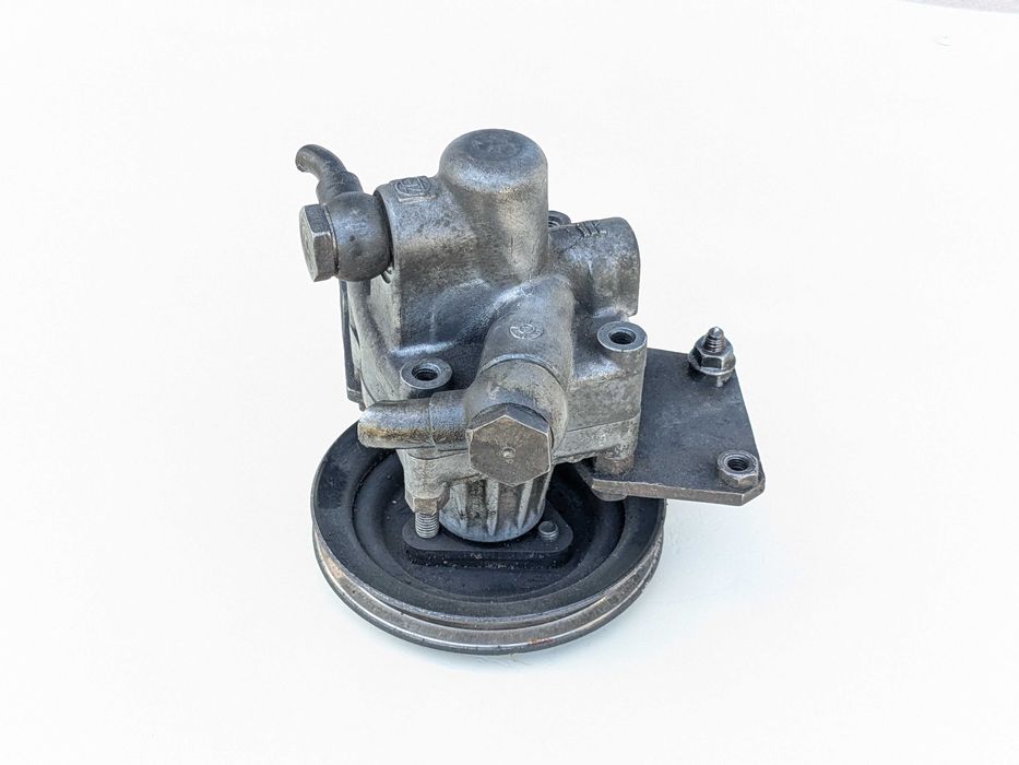 Насос ГУР Audi 80 (B2 B3) 1.6 1.8 1.6D / 80 (B4) 1.6 1.9TD/TDI 2.0 2.3