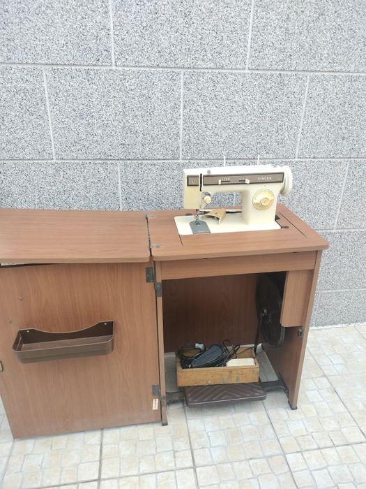 Máquina de costura Singer