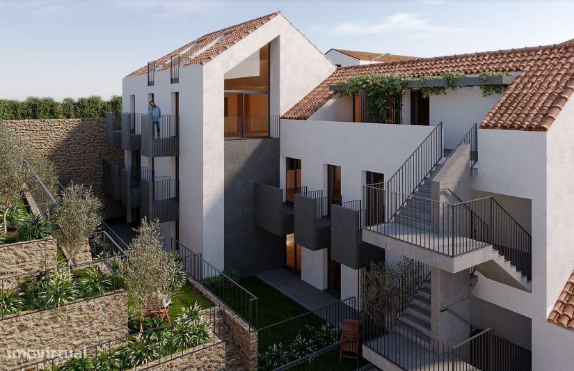 Apartamento T1 com varanda, garagem e elevador