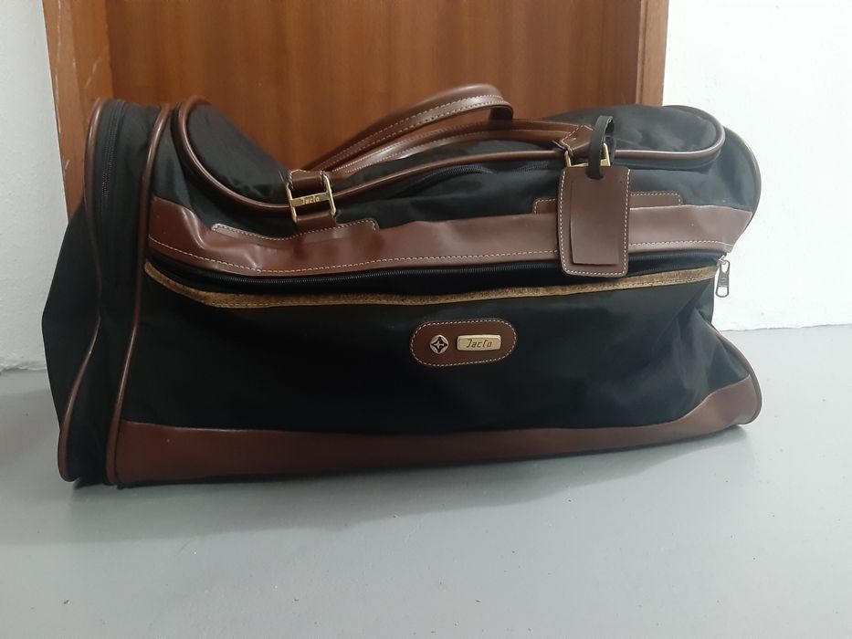 Saco de mão marca jacto