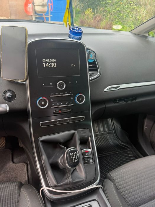 Renault grand scenic, pode ser colocado na plataforma da TVDE