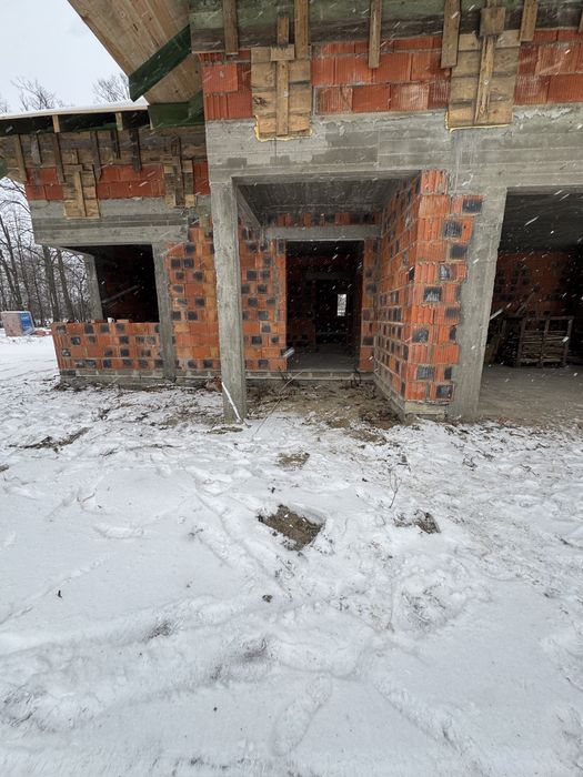 Dom jednorodziny w budowie 165.85m2 duza dzialka 1400m2