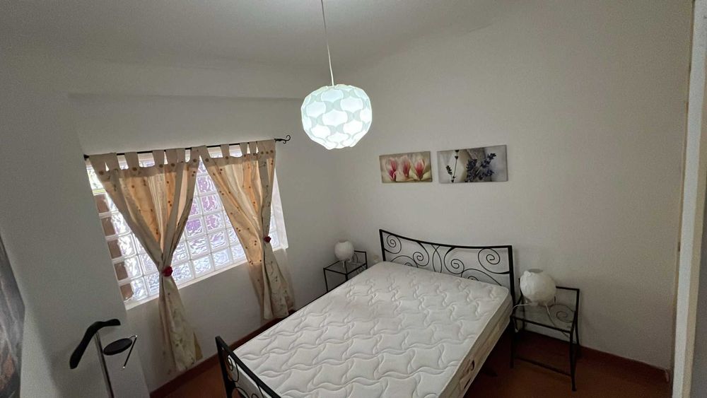 Arrenda-se apartamento T2 Costa da Caparica