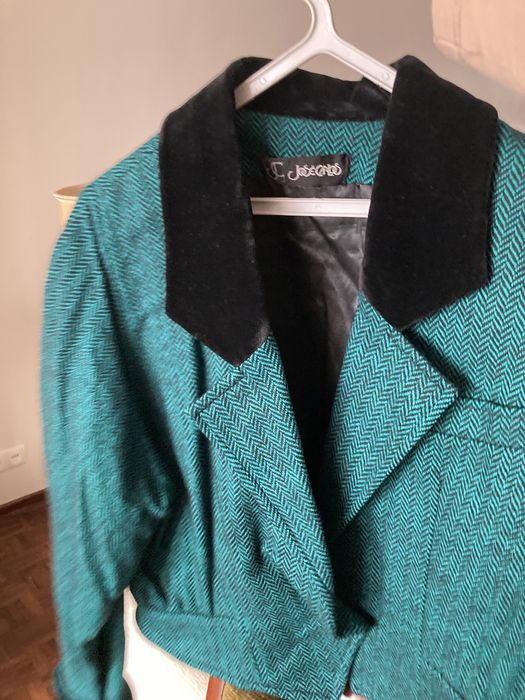 Casaco verde com veludo