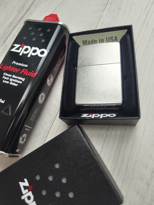 Zapalniczka Zippo 207 Regular Street Chrome – jak nowa + benzyna Zippo