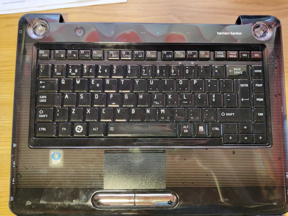 2 portateis/ carcaças Toshiba A300