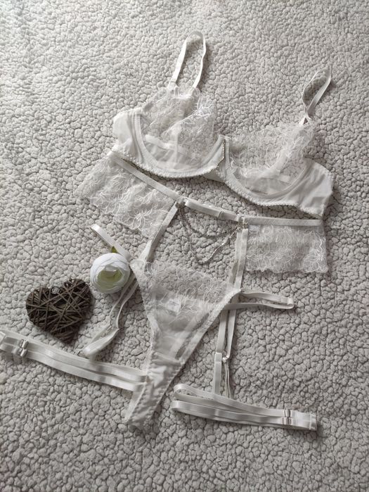 Biała, nowa bielizna, koronka, seksi