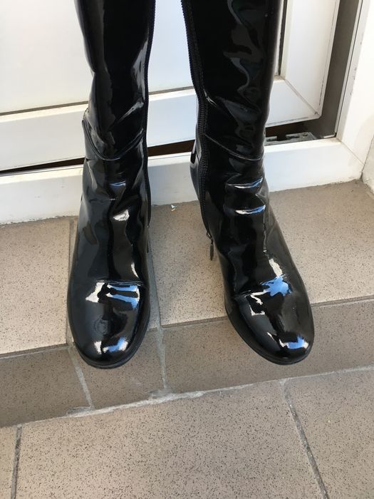 Сапоги Италия кожа лакированая и зимние