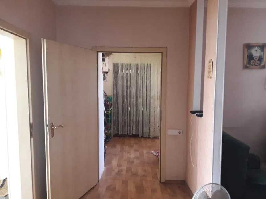 (13) Продам 2-поверховий будинок у 1 кварталі с.Великий Дальник.