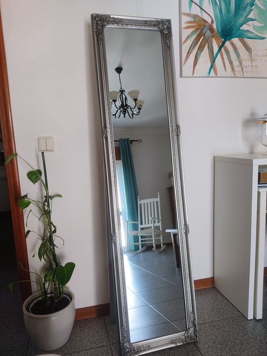 Elegante Espelho Decorativo de Pé | Estilo Clássico Chic | Excelente Estado