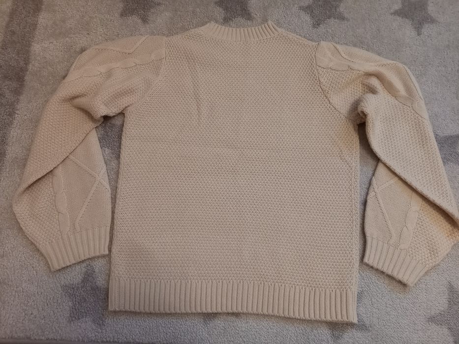Sweter beżowy ciepły
