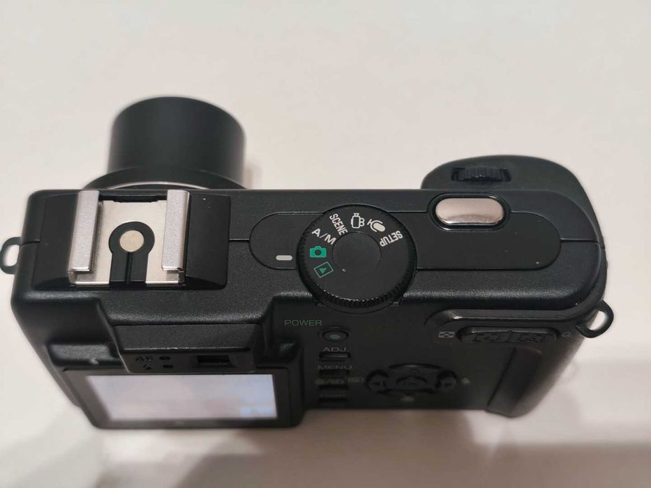 Retro aparat cyfrowy Ricoh Caplio GX  TIFF