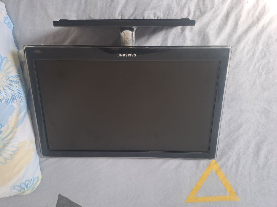 Monitor/TV Samsung 24" Full HD com HDMI – Bom Estado