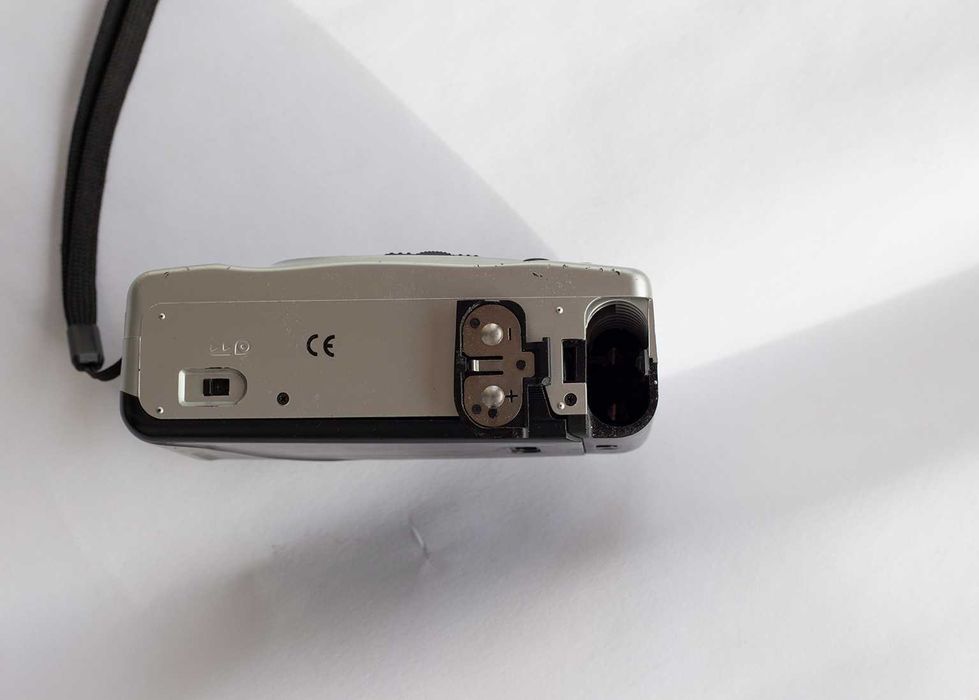 Máquina Fotográfica analógica (ler descrição )35mm Point-and-shoot PRO