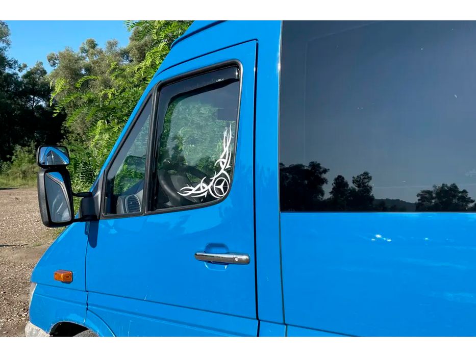 Mercedes Sprinter W901-905 1995-2006 Вітровики вставні 2 шт HIC