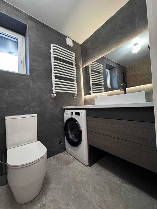 Оренда нового будинку є територія просторий Зимна Вода перша здача