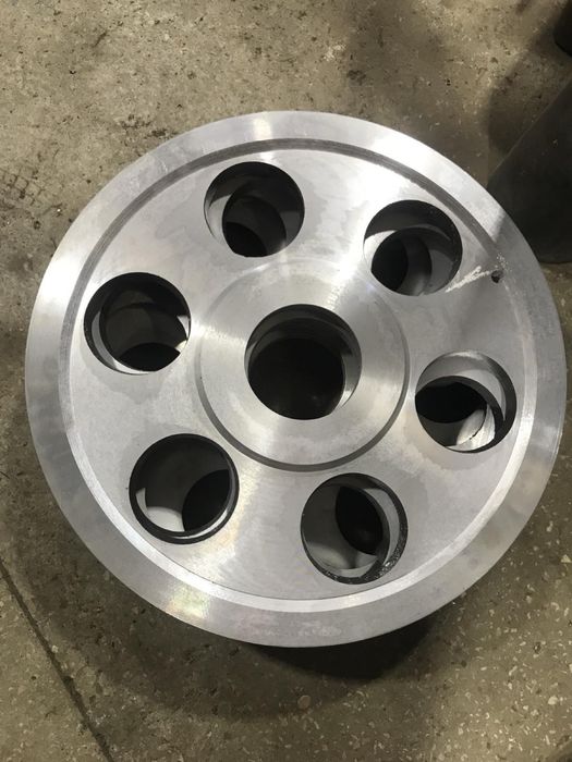 Алюміневі колеса до  пилорами. Є будь-які запчастини, шківи, диски