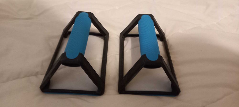 Par de Halteres 20Kg + Brinde - Marca Decathlon - Como novos