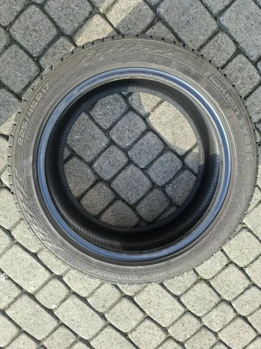 Opony 225/45/17 bardzo ładne