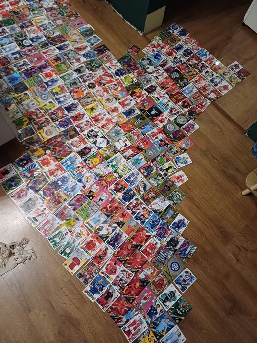 Sprzedam karty piłkarskie