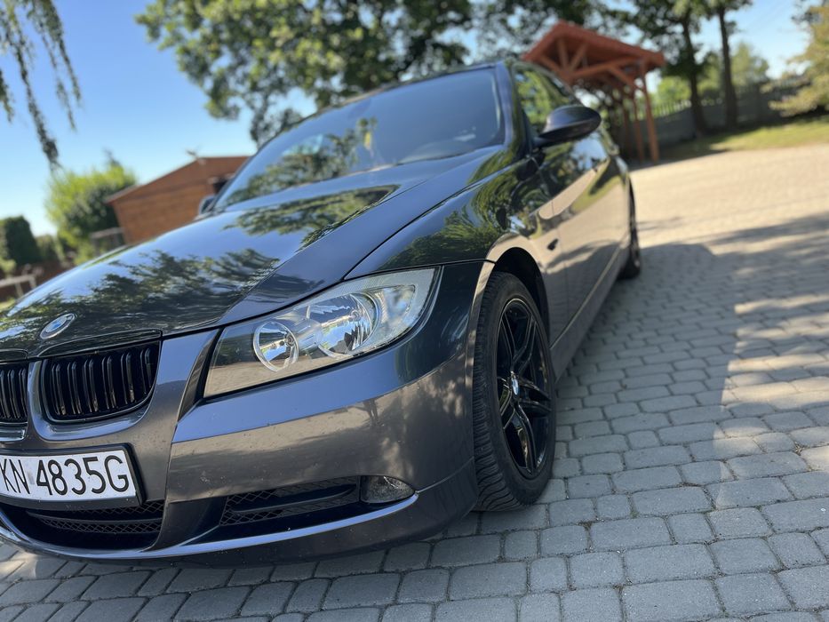 BMW E90 2005 rok