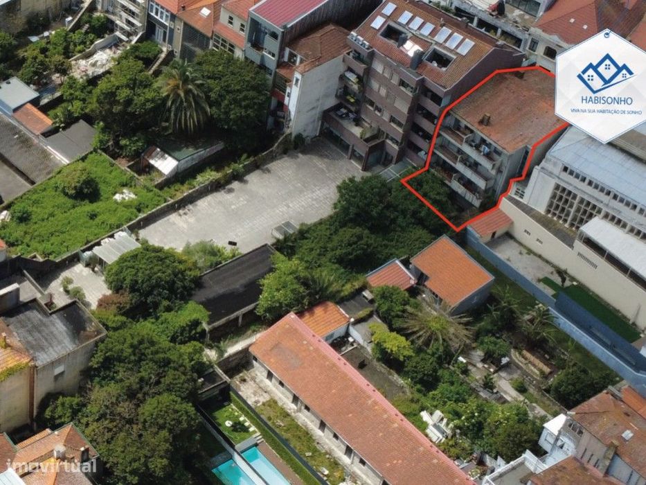 Prédio Zona ARU | Centro | Porto