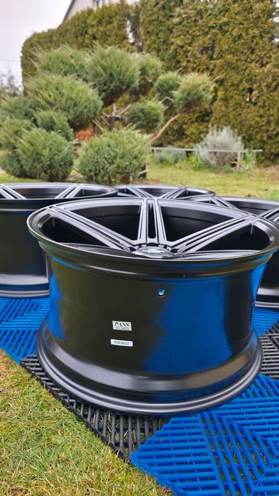 FORZZA BOSAN 20 Cali 5x112 20x9 + 20x10.5 Wklęsłe Mercedes CLS BMW G30