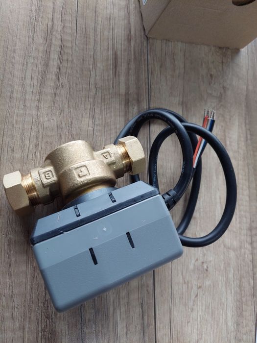 Zawór dwudrożny z napędem silnikowym