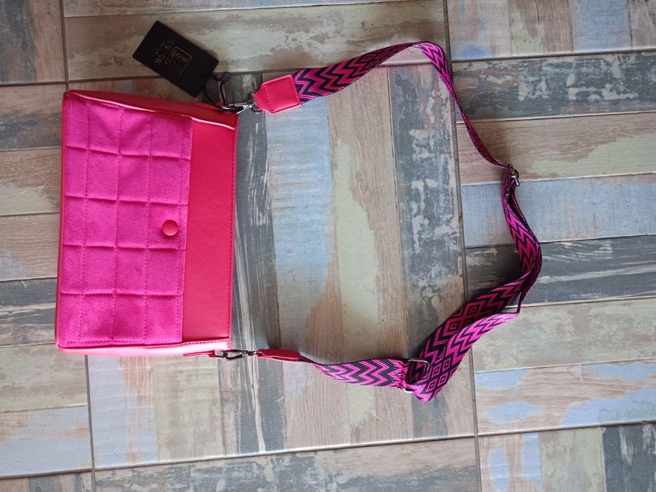 Nowa torebka w kolorze fuksji