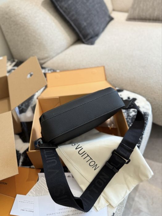 Сумка чоловіча мужская чорна мессенджер Louis Vuitton bag луи витон lv