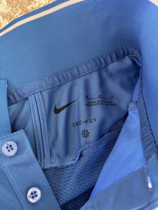 Продам футболку NIKE