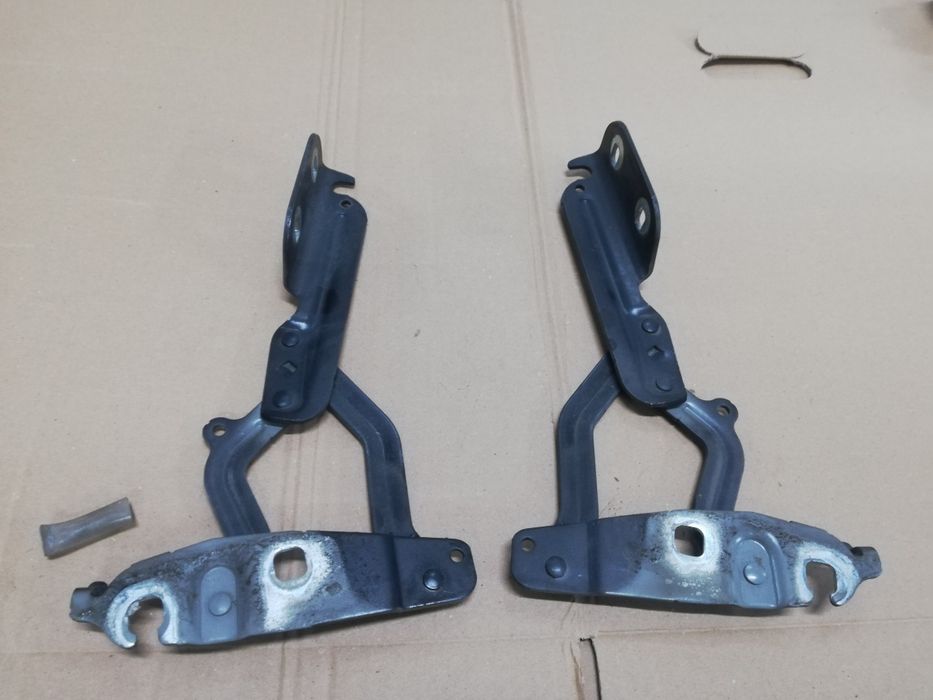 Zawiasy maski pokrywy silnika komplet prawy lewy Ford Fiesta Mk7 VII