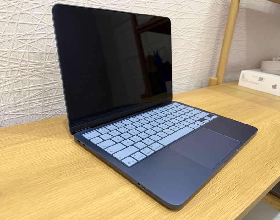 MacBook NEO A18 Pro/6 CPU/5 GPU/ 8/ 512 GB/ Indigo MHFG3