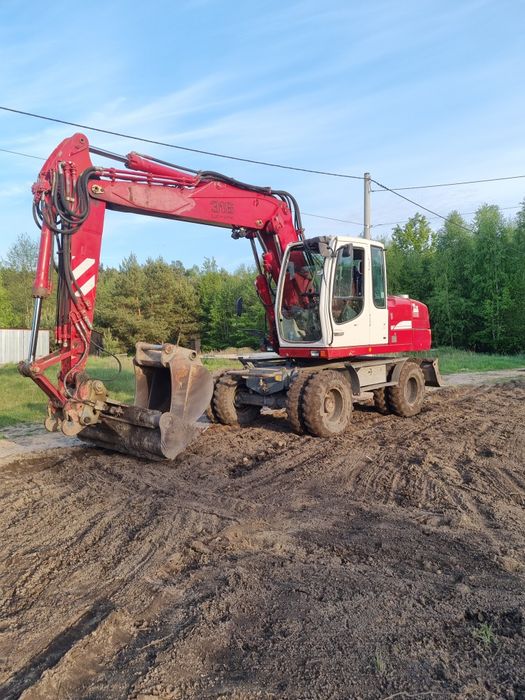 Usługi koparką, koparko-ładowarką