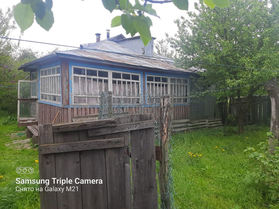 Помешкання в селі Мрин Ніжинського району.